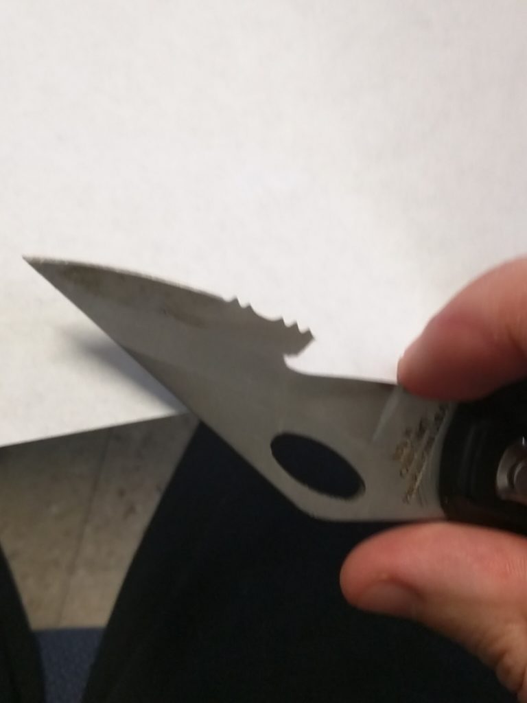 serrated edge of maxam blade steel